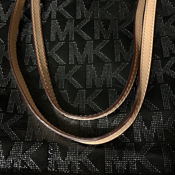 Michael Kors Shoulder Purse - Picture 15 of 17
